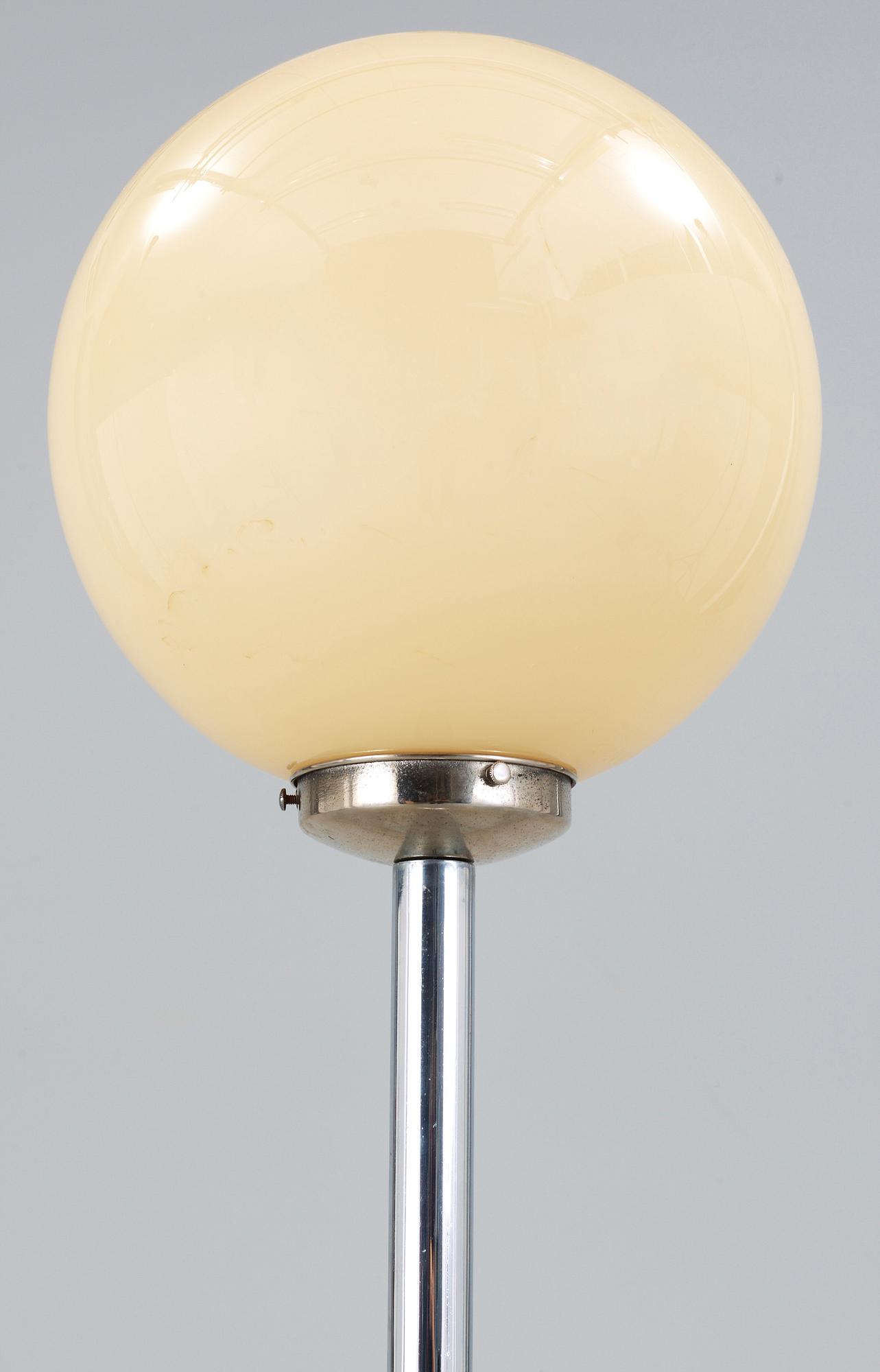 GOLVLAMPA, metall, 1930/40-tal.