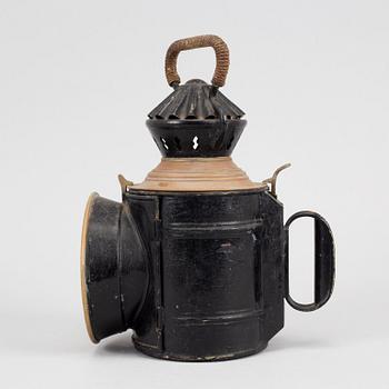 A railway station lantern, SJ 1040, first half of the 20th century.