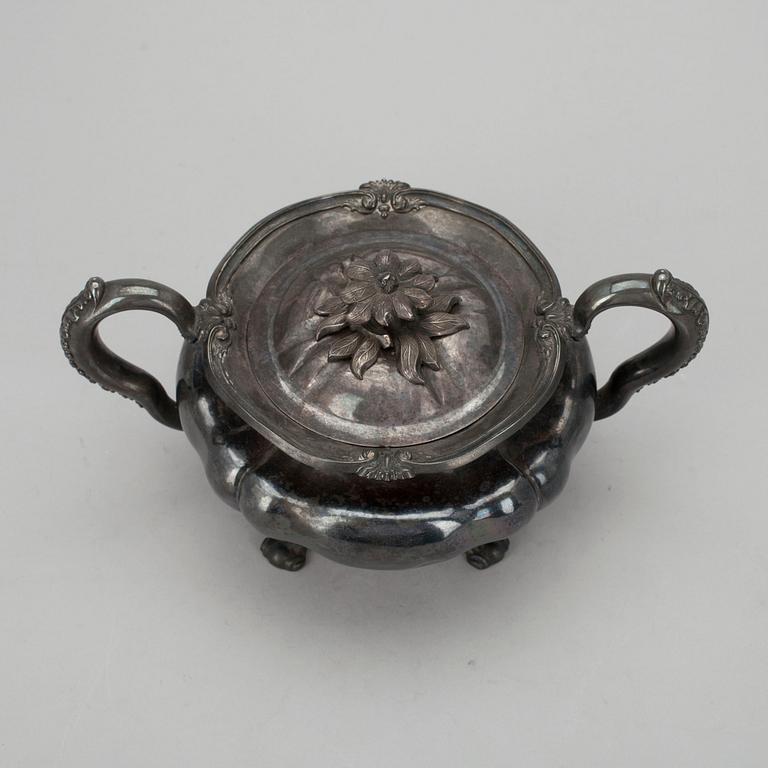SOCKERSKÅL, silver, S:t Petersburg, Ryssland, mästarstämpel A.W.R, 1800-talets slut. Vikt 528,9 g.
