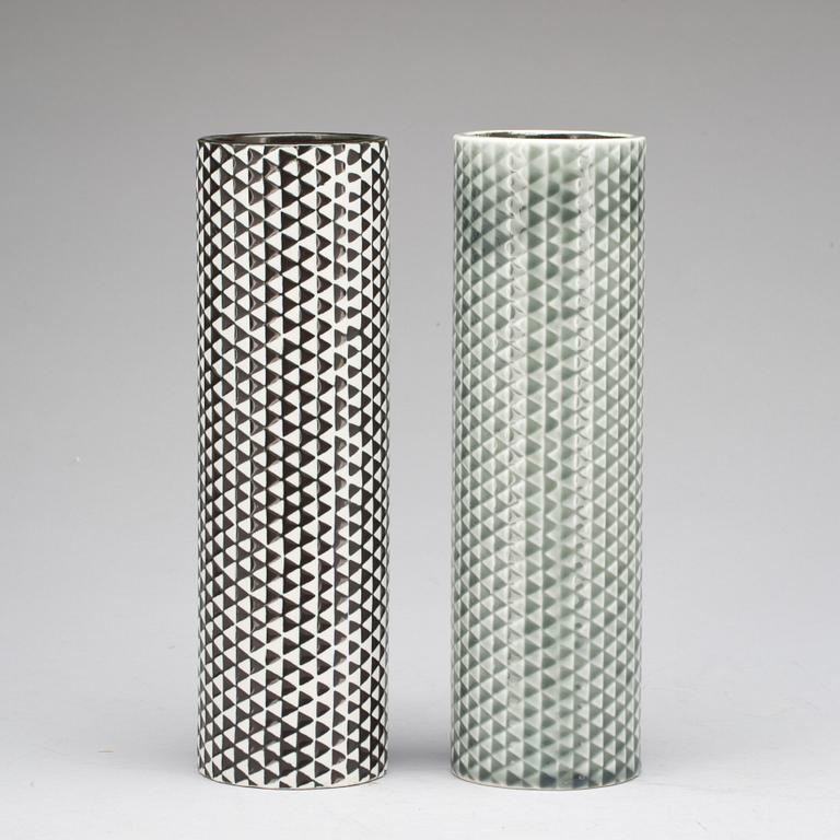 VAS, stengods, 2 st "Domino" Stig Lindberg, Gustavsberg.
