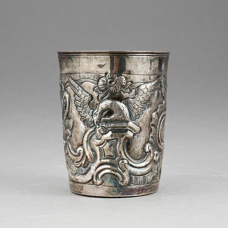 BÄGARE, otydliga stämplar, Ryssland, otydligt daterad 17? Vikt ca 85g.