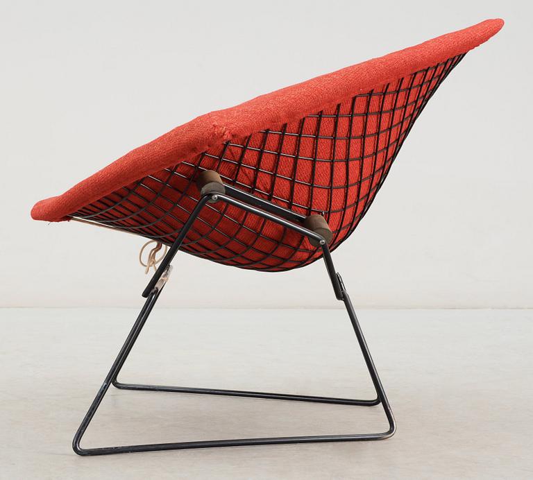 A Harry Bertoia 'Diamond chair', Knoll Associates, USA or produced or produced on license in Sweden.