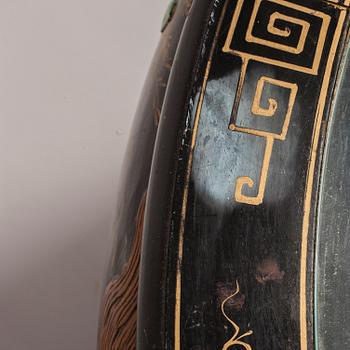 BORD och PALLAR, 5 st, Kina, 1900-talets mitt.