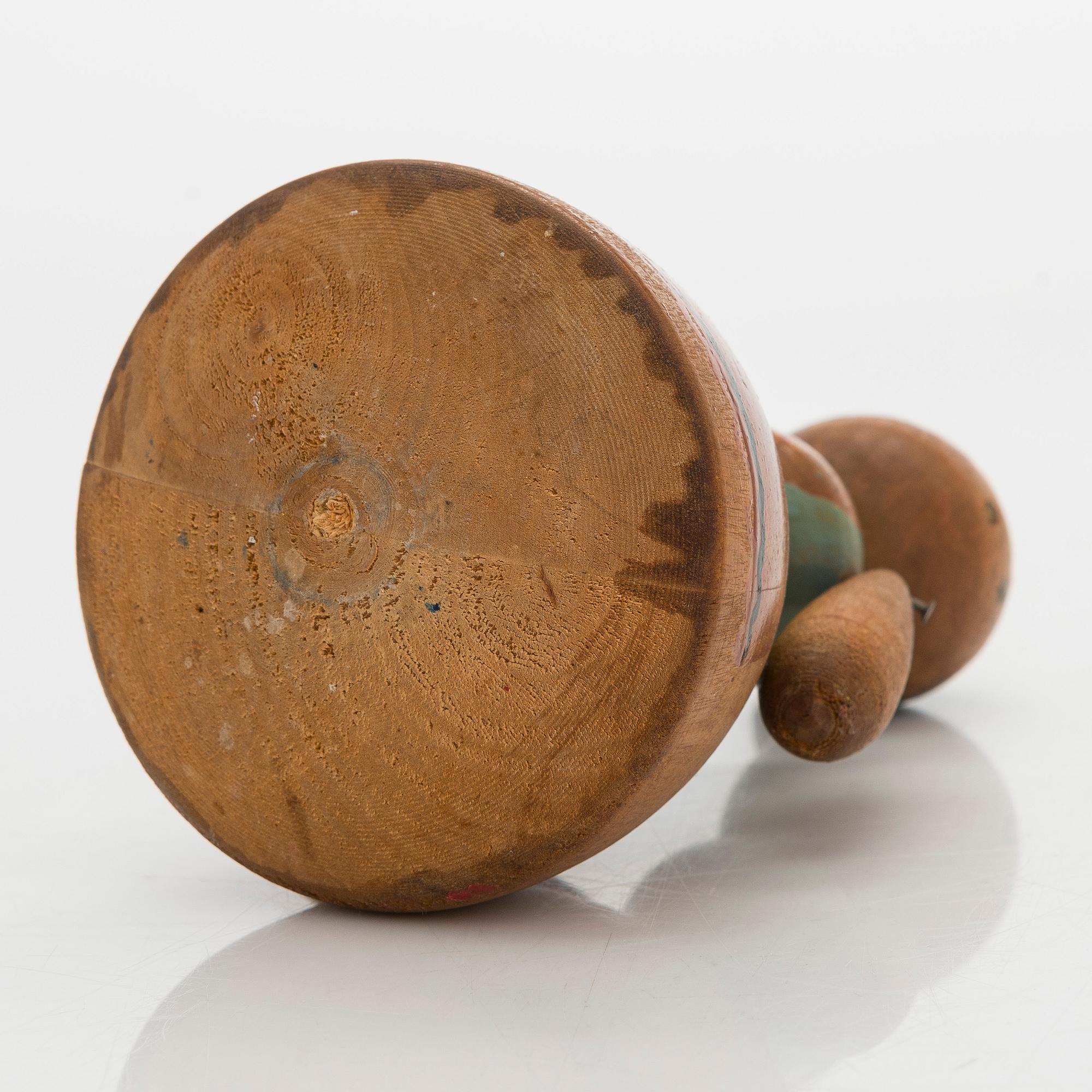 Kaj Franck, A 1940s wooden doll "Toto".