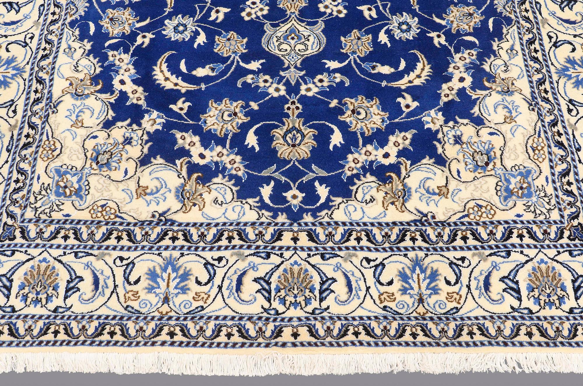 MATTA, Nain part silk, 294 x 196 cm.