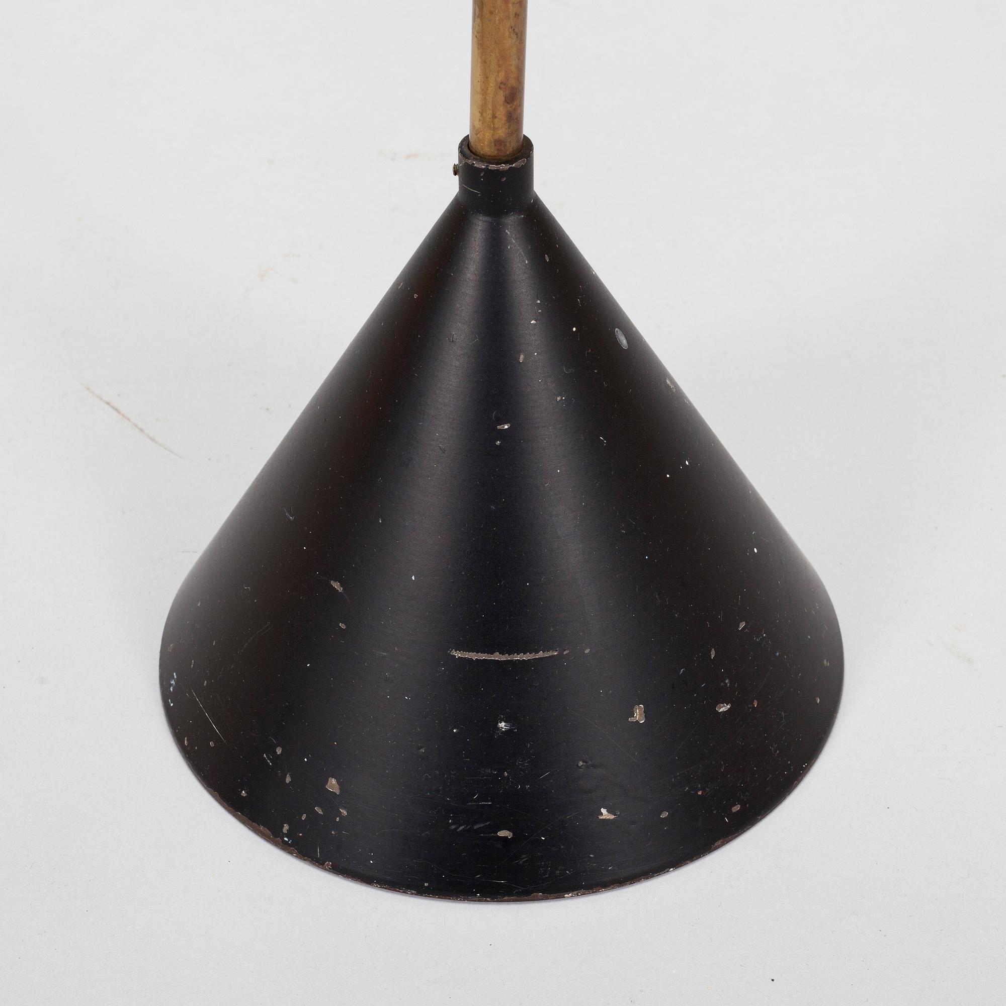 Tapio Wirkkala, A mid-20th-century 'K 10-11' floor light for Idman.