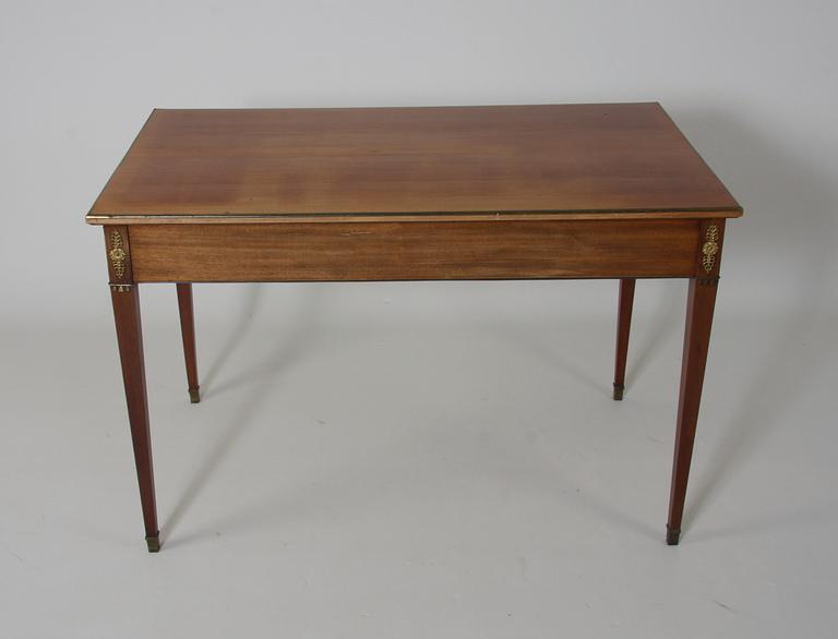 SKRIVBORD, gustaviansk stil.