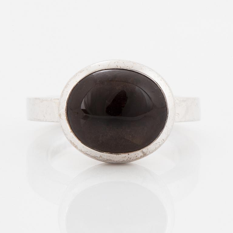 Efva Attling, ring, armband och hänge med kedja, 'love bead' silver med rökkvarts.