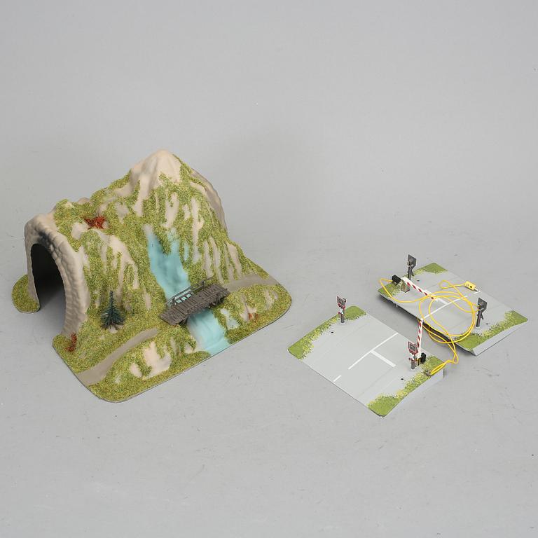ÖVERGÅNG samt TUNNEL, Märklin, bl a modell 7292 M. Skala HO.