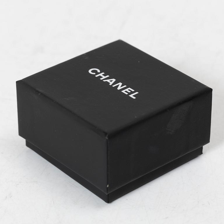 Chanel, Earrings, a pair, 2022.