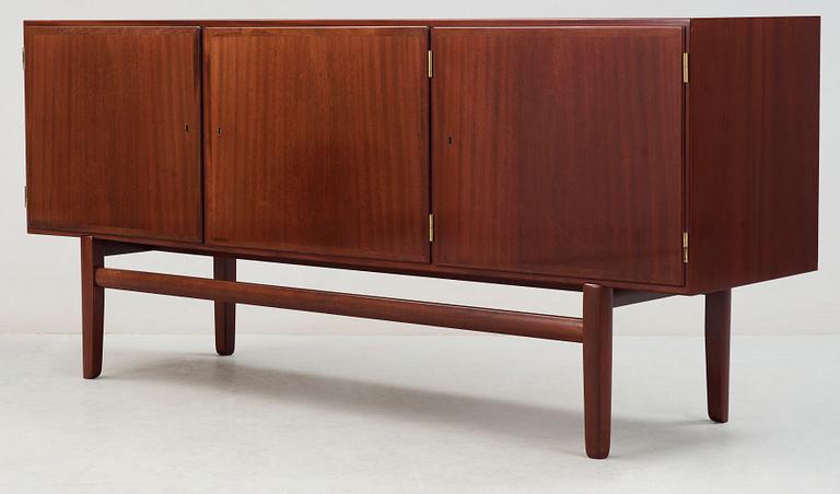 SIDEBOARD, Ole Wanscher, P. Jeppesens Möbelfabrik, Danmark.