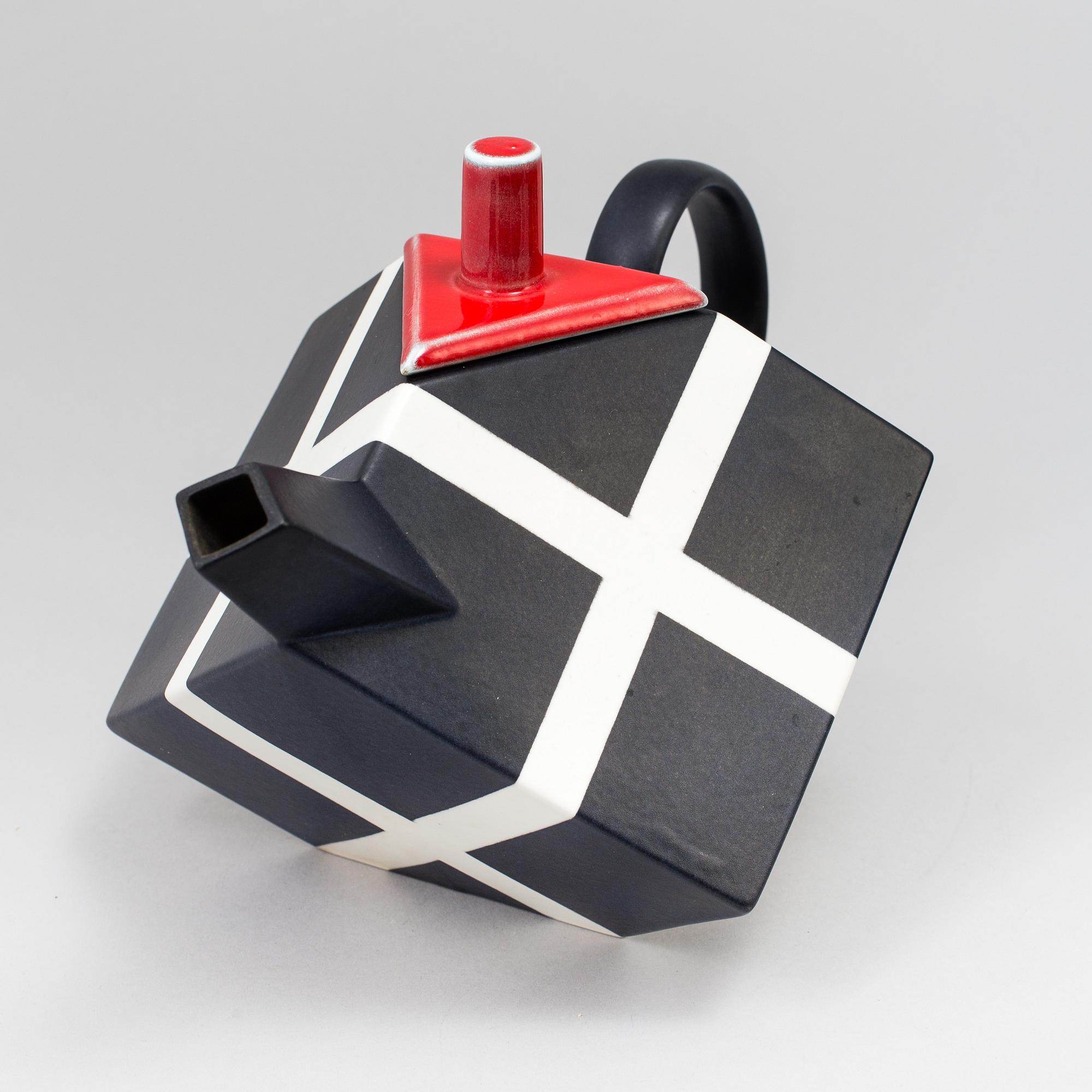 ROLF SINNEMARK, TEKANNA, porslin, "Cube", Rörstrand, sent 1900-tal.