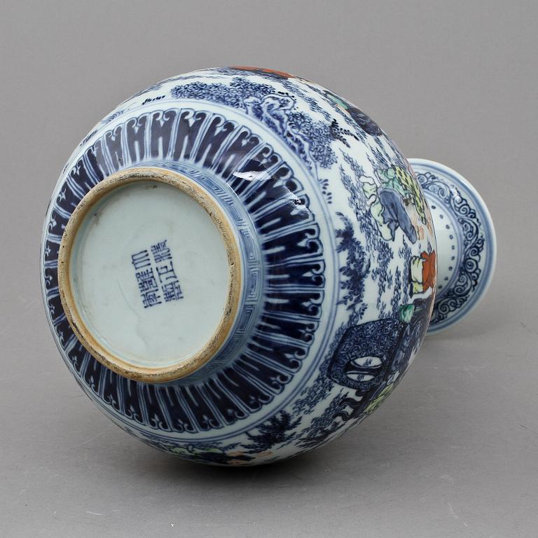 VAS, porslin, Kina, 1800-tal.