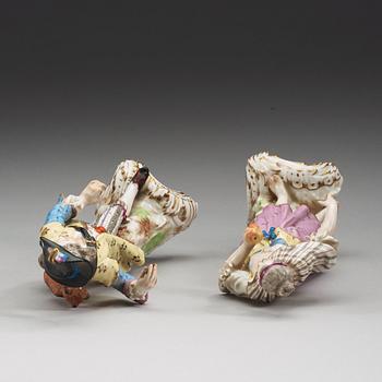 FIRGURINER, ett par, porslin. Berlin, 1800-tal.