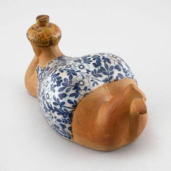 FIGUR, stengods, "Beata", Lisa Larson, Gustavsberg, 1900-talets andra hälft.