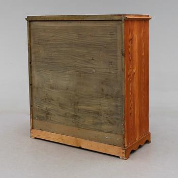 CHIFFONJÉ, 1800-talets andra hälft.