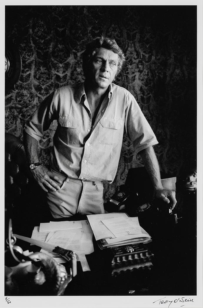 Terry O'Neill, fotografi signerad och numrerad 5/50.