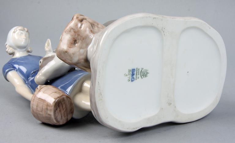 FIGURINER, 2 st, porslin, Bing & Gröndal samt Kongl. Dansk.