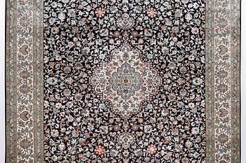 A carpet, silk Kashmir, ca 279 x 195 cm.