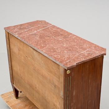 BYRÅ, sengustaviansk stil, 1900-talets första hälft.