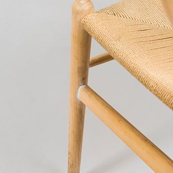 Hans J. Wegner, stolar, 8 st, CH-24 "Y-stolen" Carl Hansen & son. Danmark, 2000-tal.