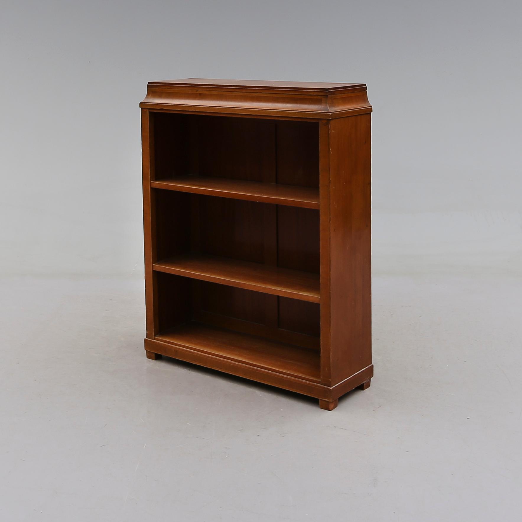 BOKHYLLA, 1900-talets första hälft.