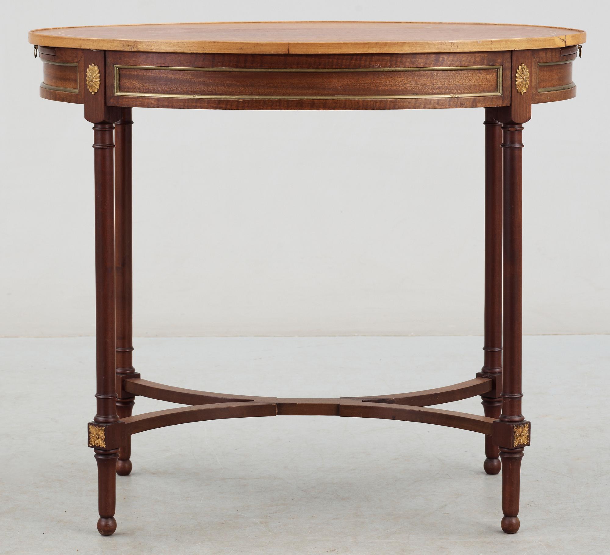 TEBORD, Louis XVI stil, 1900-talets första hälft till mitt.