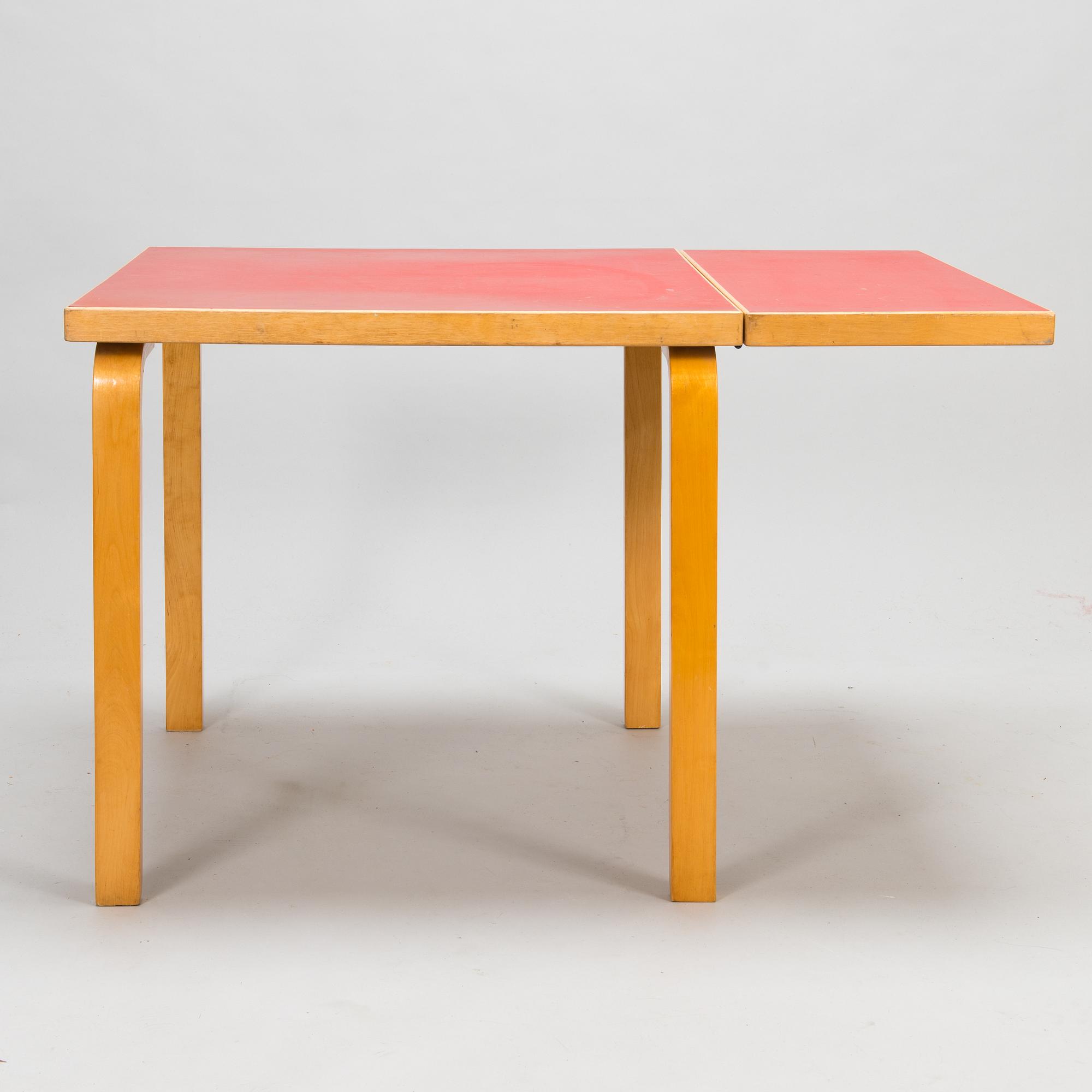 Alvar Aalto, a mid 20th century folding table, four chairs and two stools for Artek.