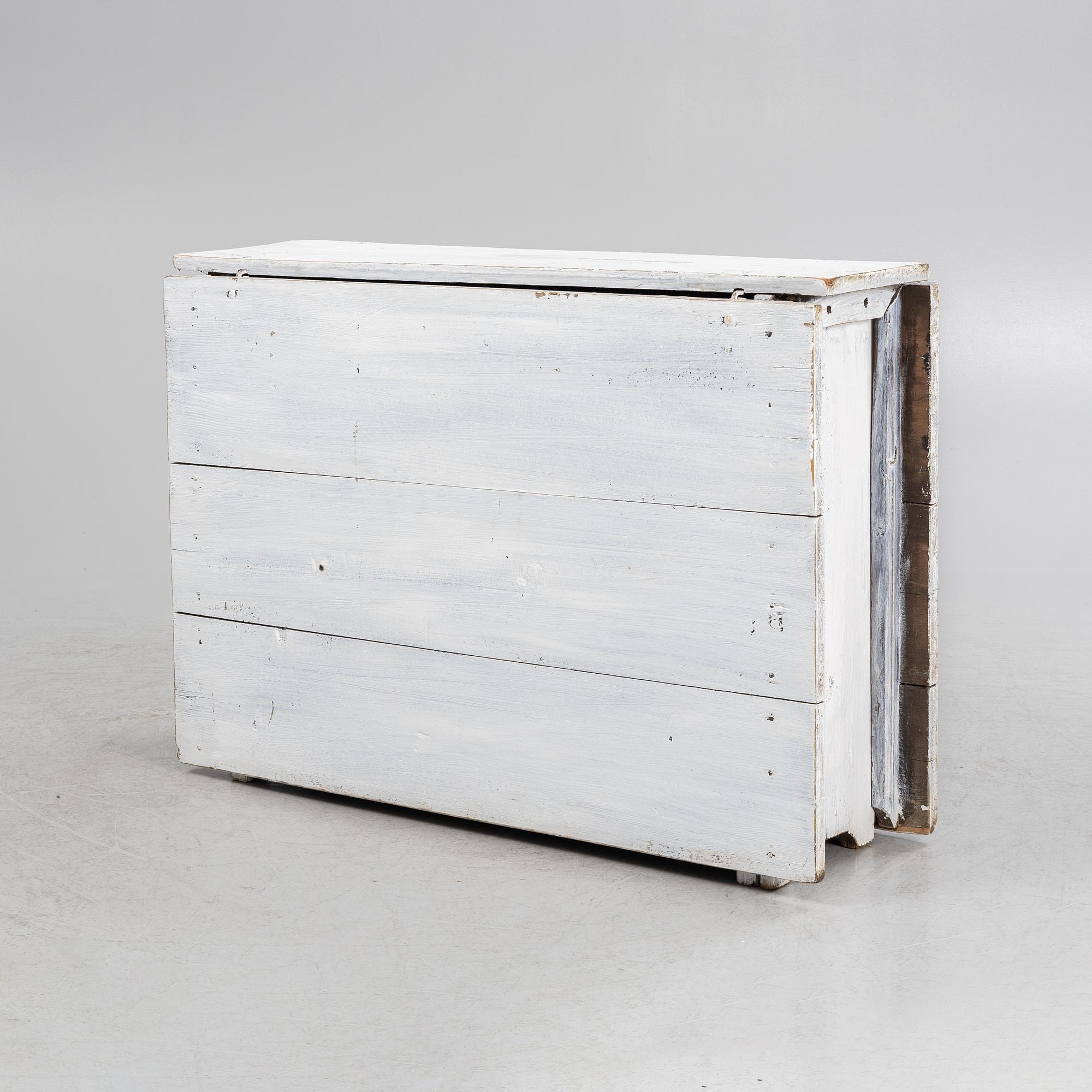 A painted gateleg table, 19th Century.