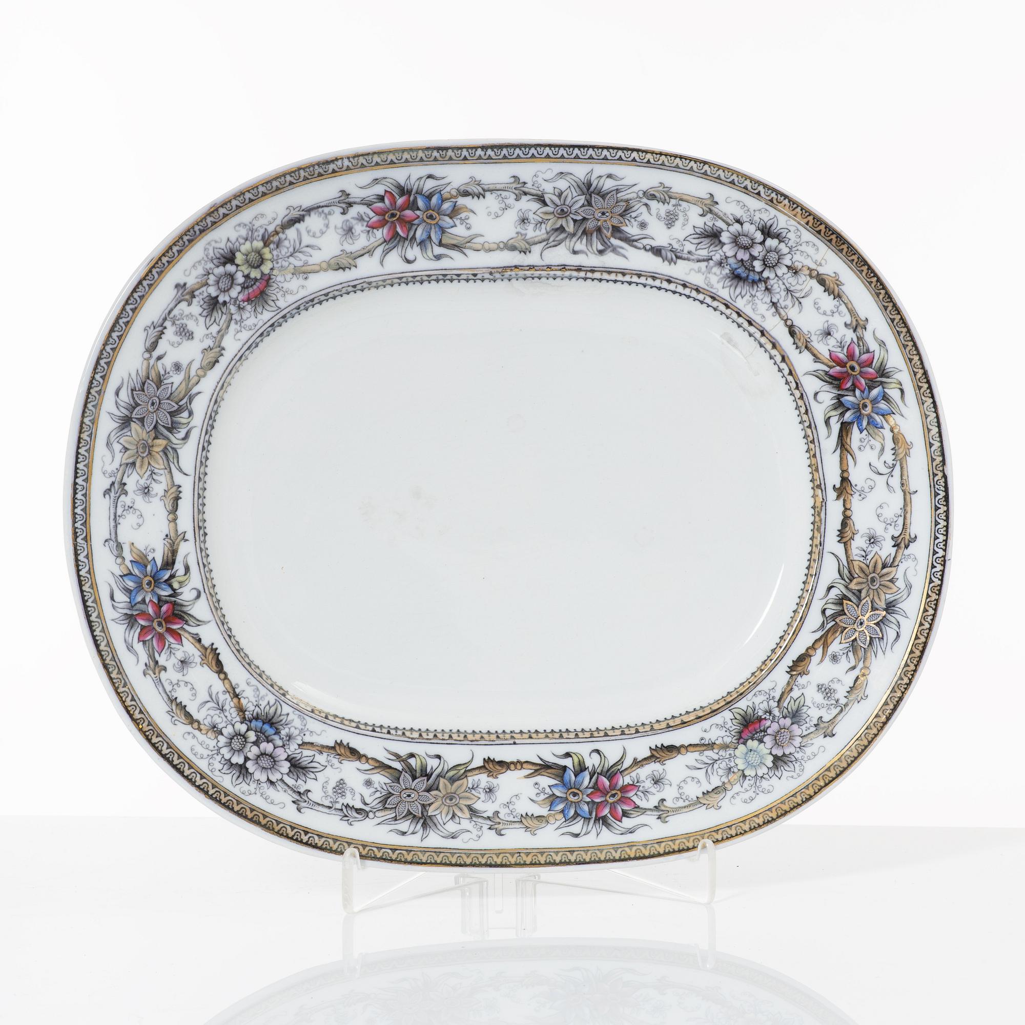 Dinner service, 100 pieces, creamware, "Iris", Rörstrand, second half of the 20th Century.