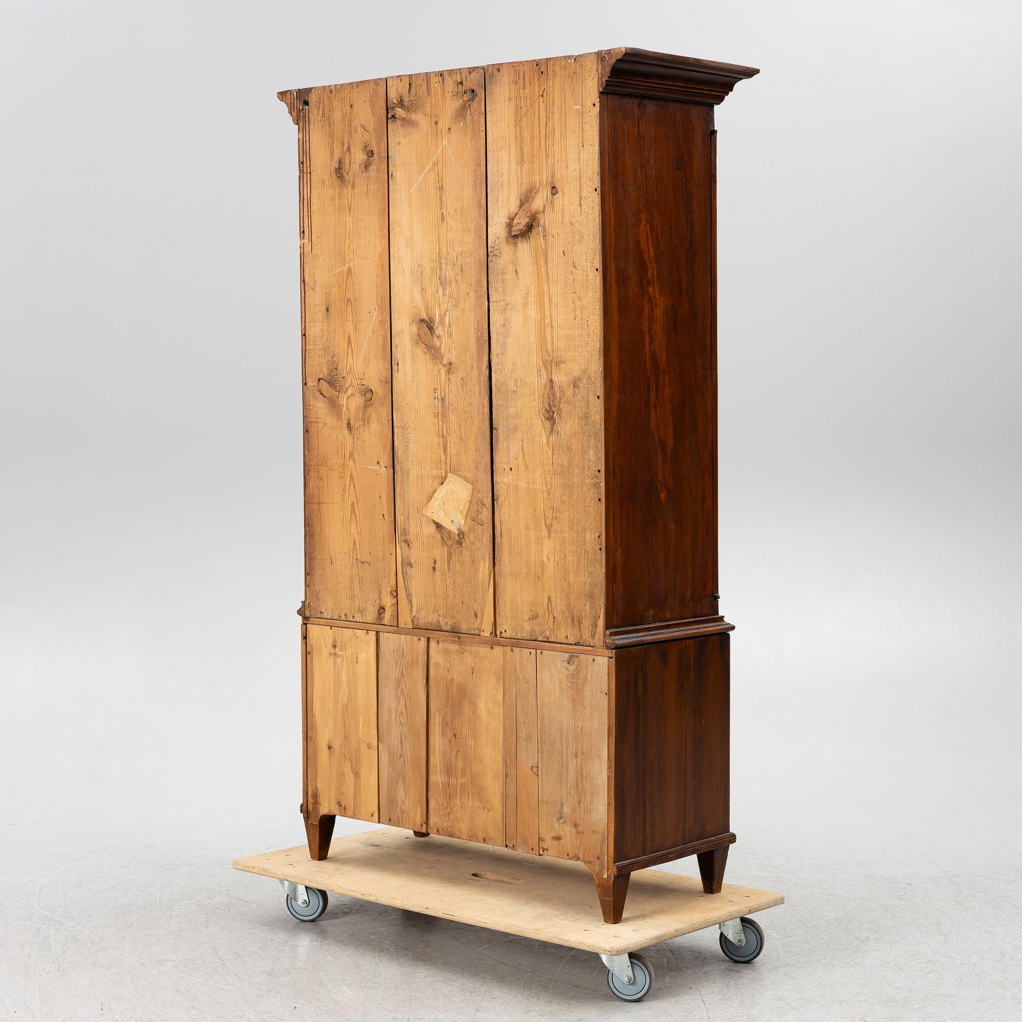 A Gustavian cabinet, end of the 18th century.