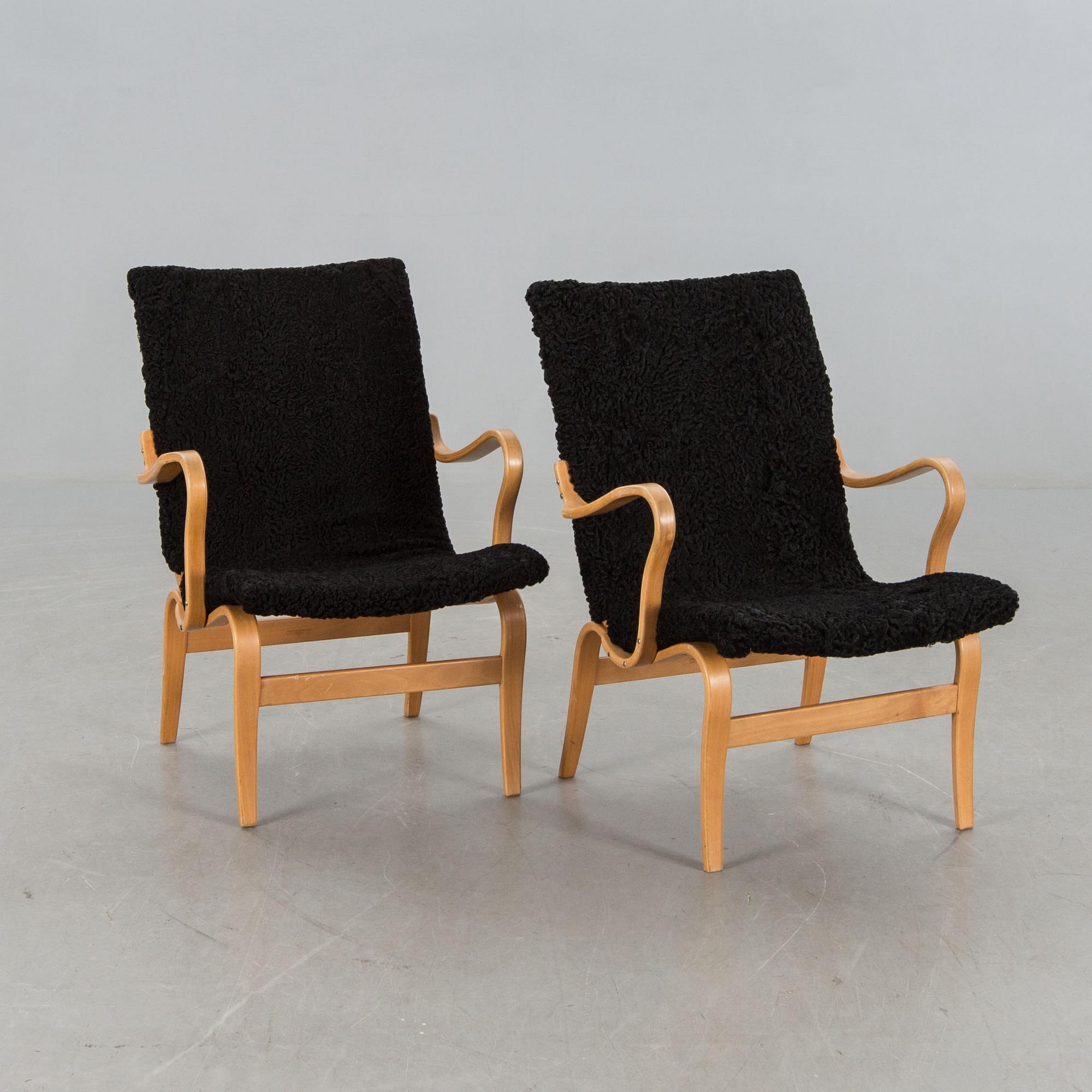 BRUNO MATHSSON, fåtöljer ett par, "Eva", för Dux, 1900-talets andra hälft.