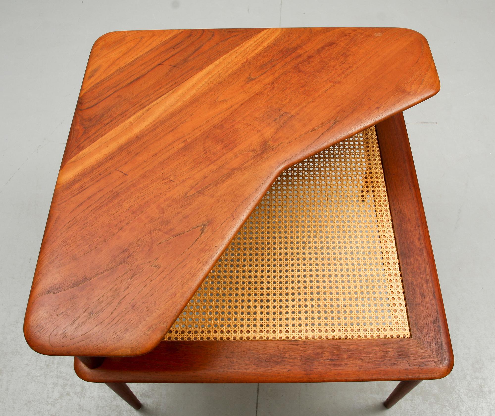 SOFFBORD, "Minerva", Peter Hvidt & Orla Mølgaard Nielsen för France & Søn, Danmark, 1900-talets andra hälft.