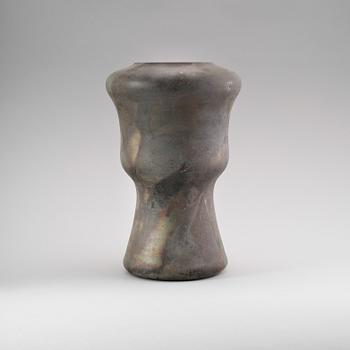 VAS, glas, otydligt signerad, 1900-tal.