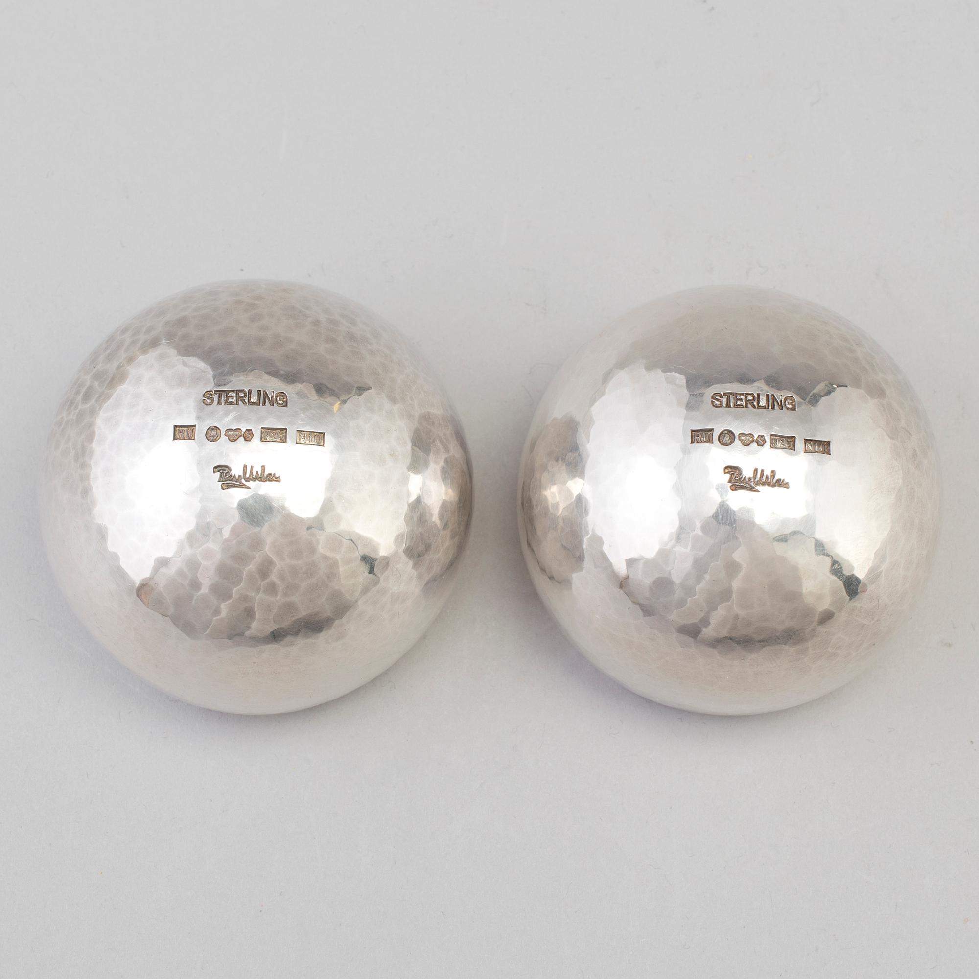 REY URBAN, a pair of sterling silver tumblers, Stockholm, 1987.