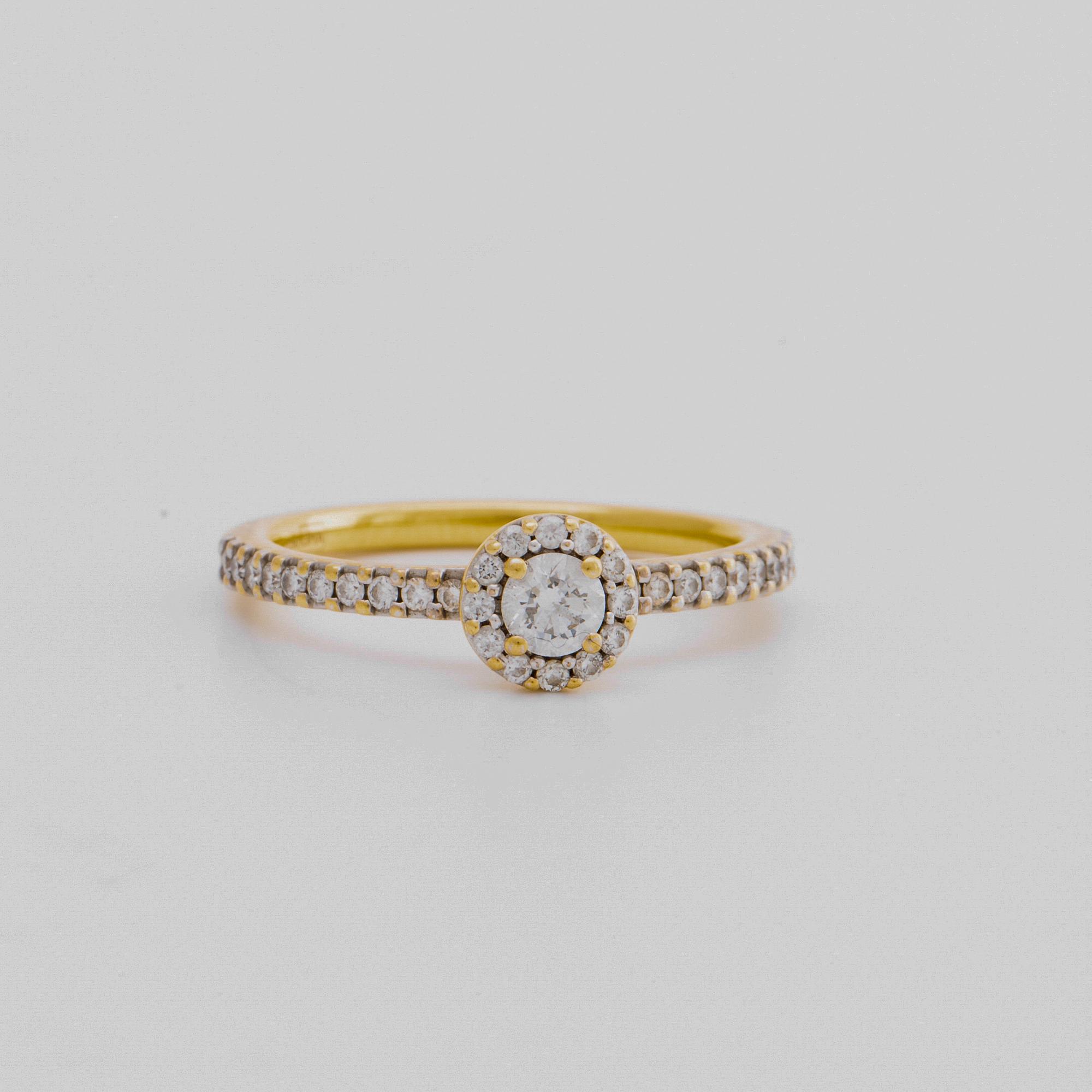 RING 18K gold w brilliant-cut diamonds approx 0,50 ct in total.