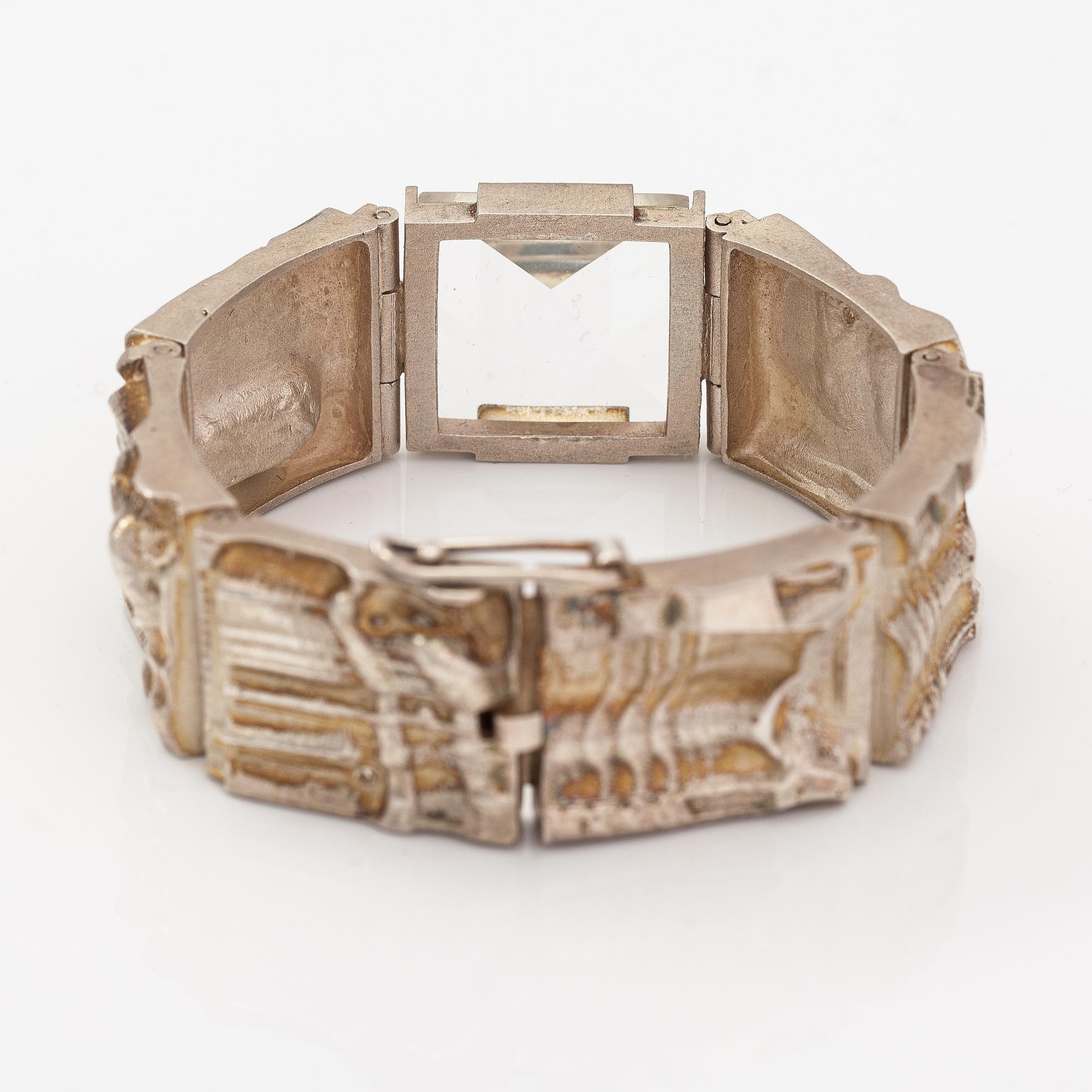 Jorma Laine, Armband "Ice", silver, bergskristall. Turun Hopea, Åbo.