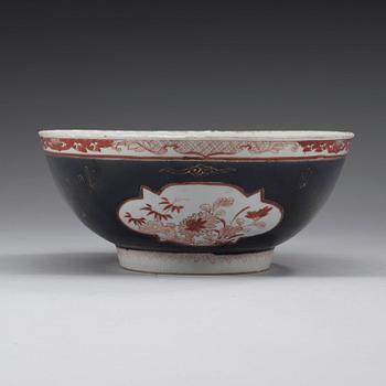 BÅLSKÅL, kompaniporslin. Qing dynastin, Qianlong (1736-95).