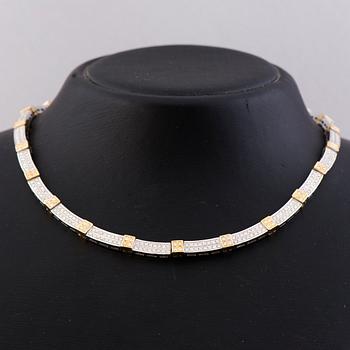 COLLIER, briljantslipade diamanter, 18K guld och vitguld. Nederländerna.
