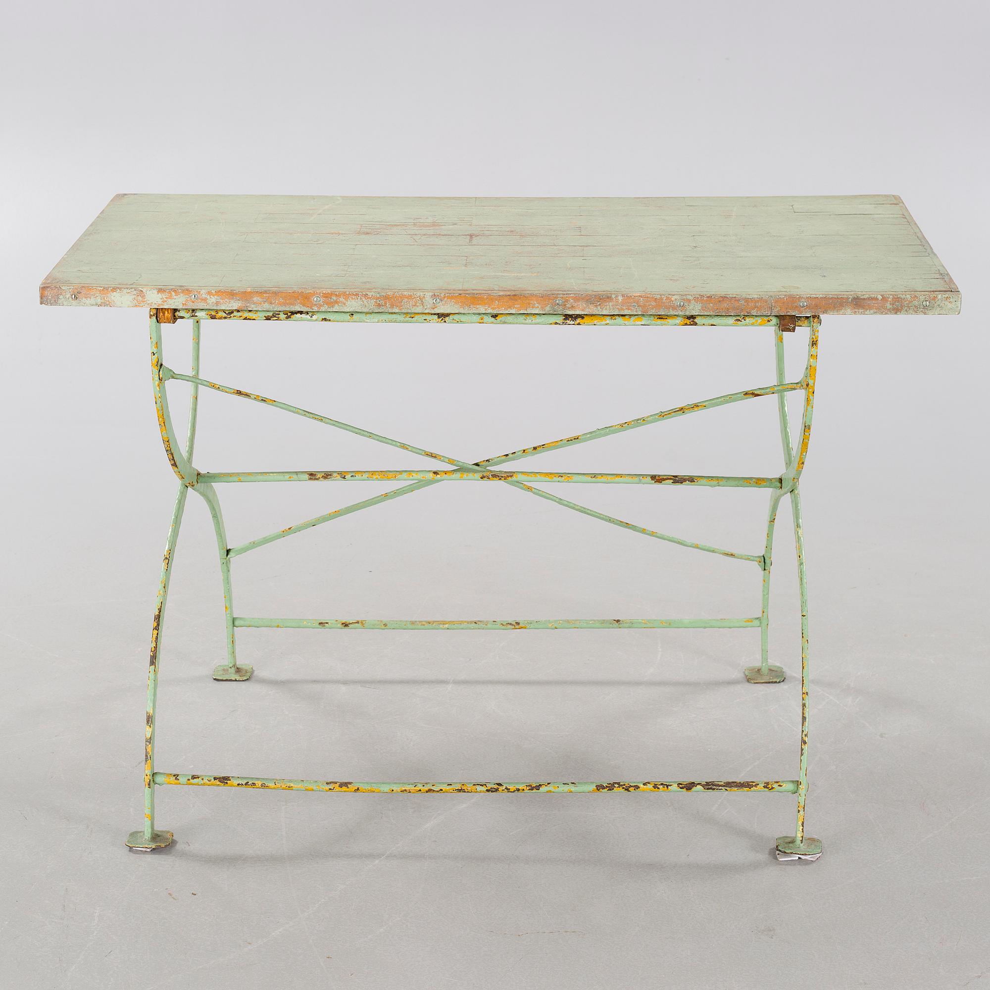 TRÄDGÅRDSBORD, omkring 1900-talets mitt.