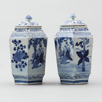 LOCKURNOR, 1 par, porslin, Kina, 1900-tal.