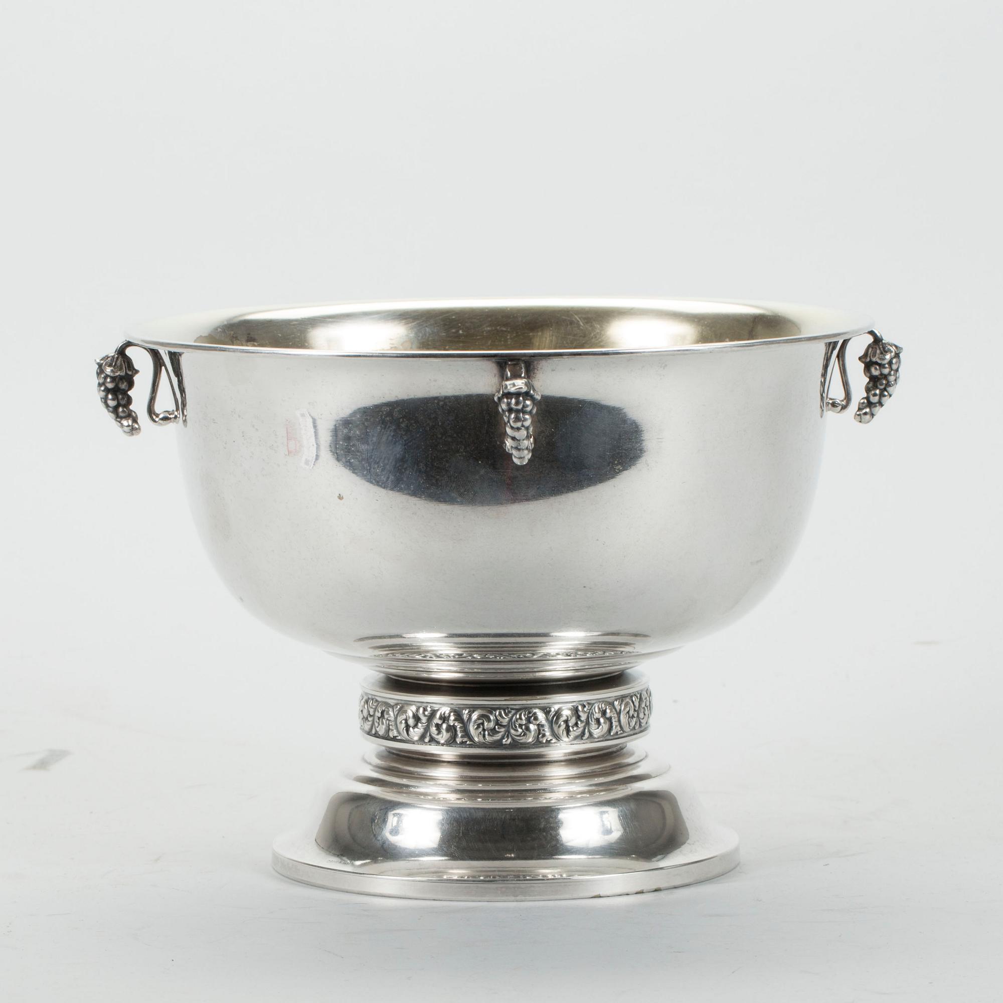VINKYLARE/SKÅL, CG Hallberg, nysilver, 1900-talets början.