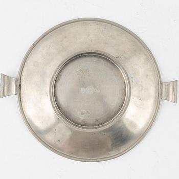 Firma Svenskt Tenn, a set of three pewter dishes, Stockholm, 1927-1930.