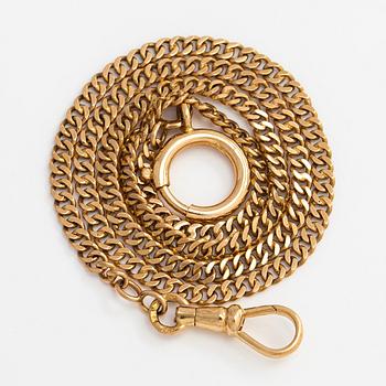 An 18K gold qatch chain.