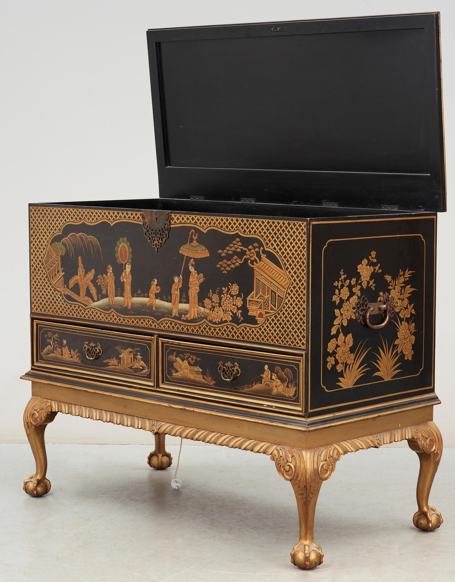 KISTA, lack, kinesiserande stil, 1900-tal.