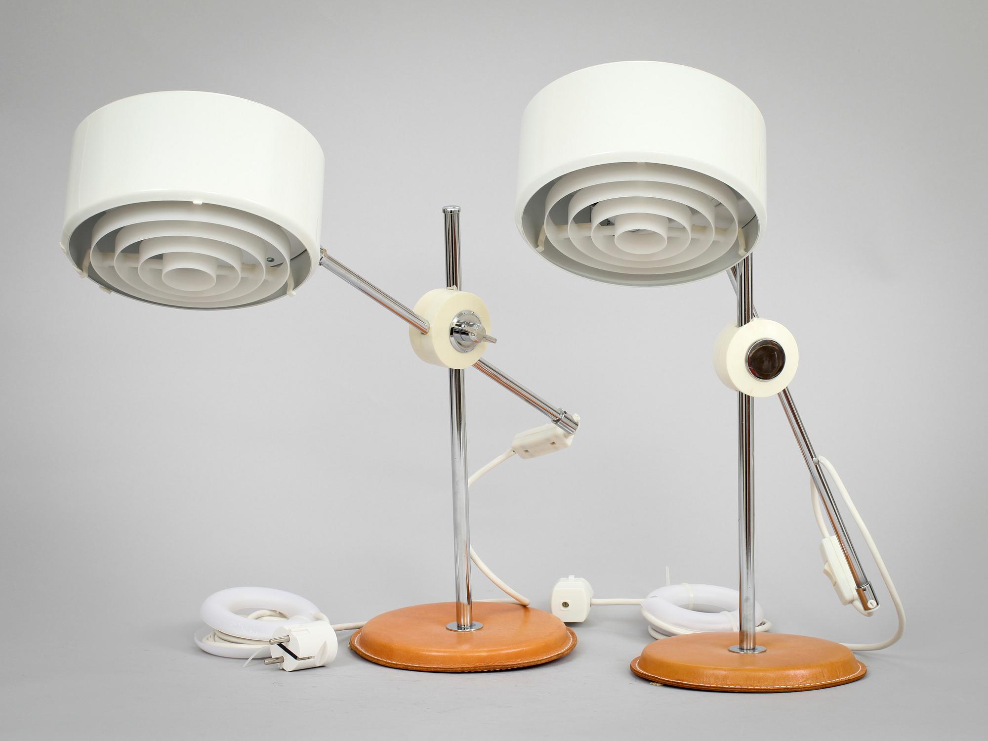 SKRIVBORDSLAMPOR, 2 st, Ateljé Lyktan, Åhus. 1900-talets andra hälft.