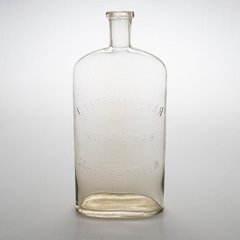 Flaska, höjd 44 cm. Kemiska laboratoriet i S:t Petersburg 1860-1917, Ryssland.