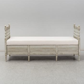 BÄNK, sengustaviansk, omkring år 1800.