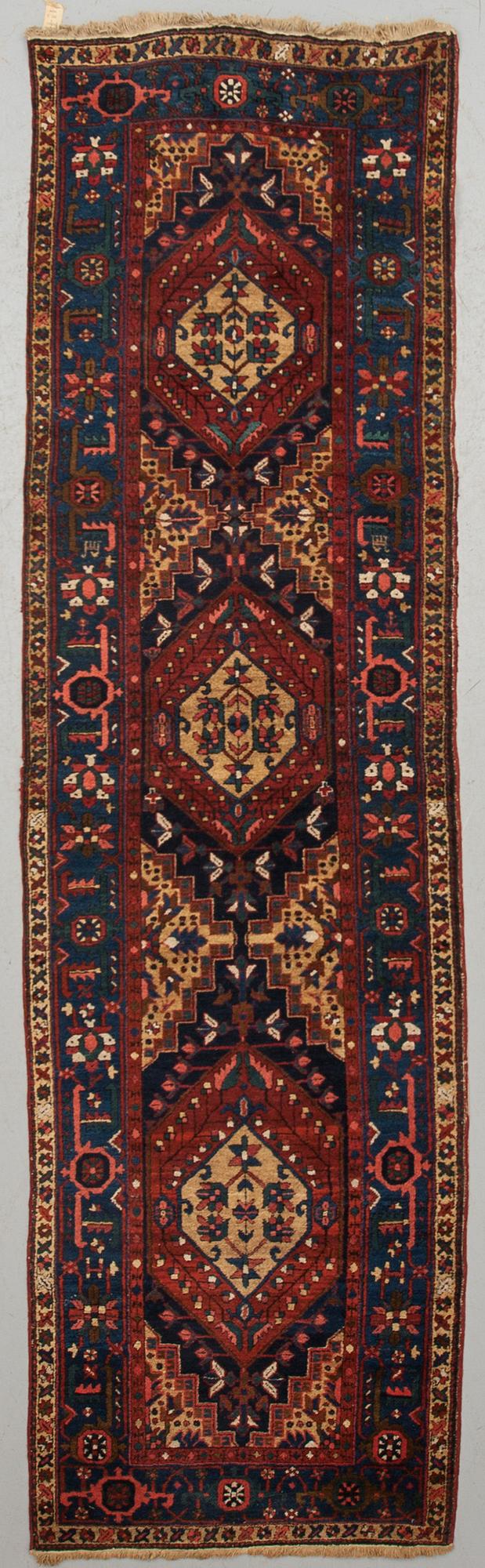 GALLERIMATTA, semiantik, Nordvästpersisk. Ca 324 x 92 cm.