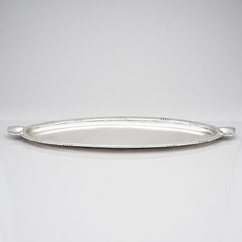 Georg Jensen, a shellfish/ fish serving dish, Copenhagen 1920, 830/1000 silver, design nr 885.